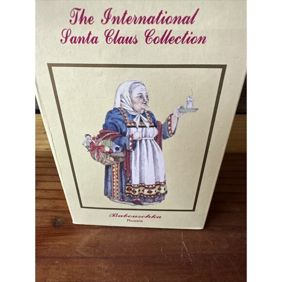 The International Santa Claus Collection - Russia Babouschka In Box - Picture 6 of 7